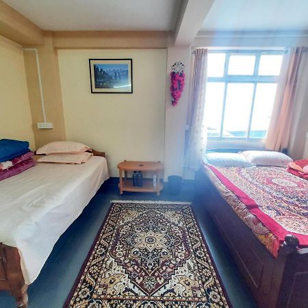 Neora Backpackers Hostel Дарджилинг Экстерьер фото