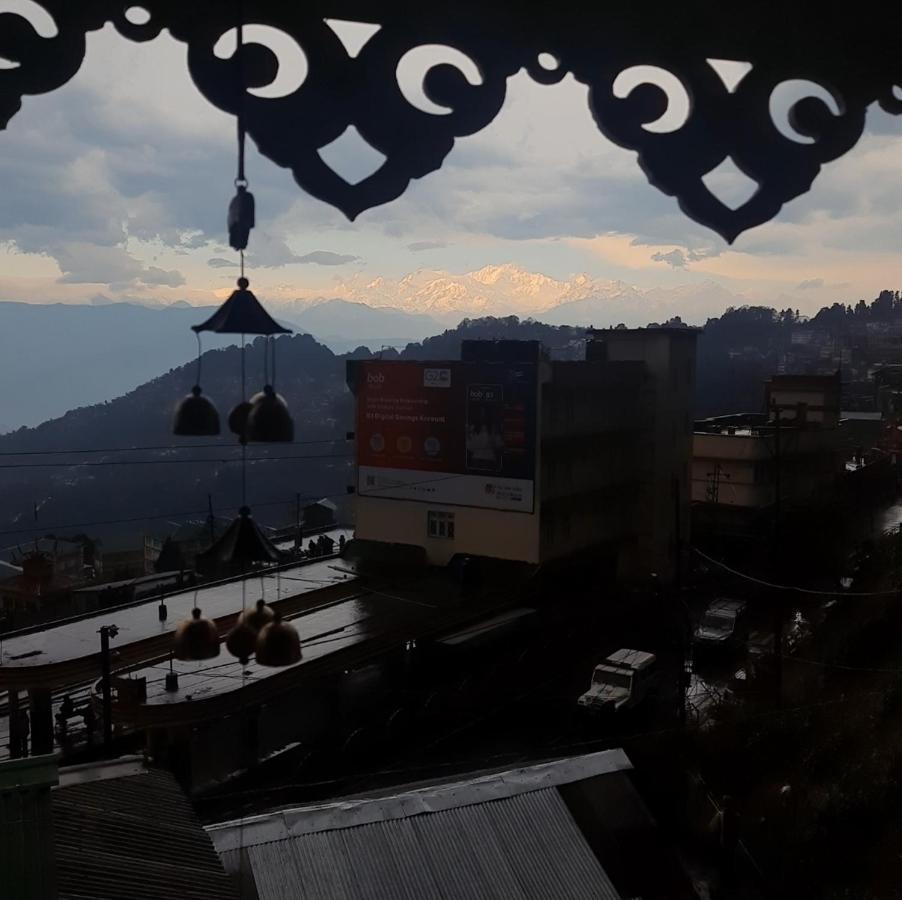 Neora Backpackers Hostel Дарджилинг Экстерьер фото
